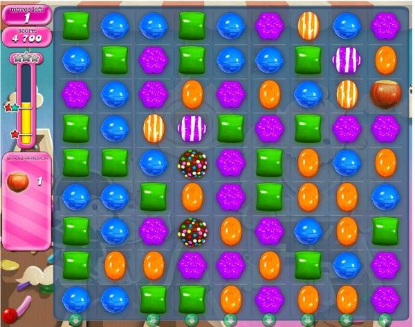 Màn hình gameplay của Candy Crush Saga đầy màu sắc