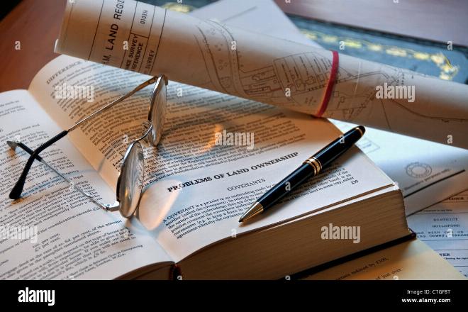 Hình ảnh các loại giấy tờ sổ đỏ và hồ sơ cần thiết để giải quyết vấn đề đất tranh chấp xử lý ra sao