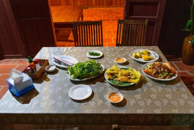 Bữa cơm gia đình ấm cúng với những món ngon cuối tuần đa dạng và hấp dẫn